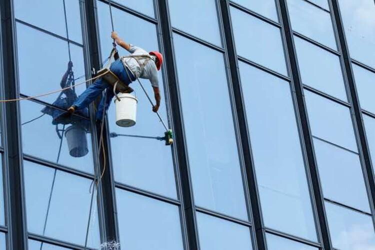 广州越秀售楼部外墙清洗 让建筑焕然一新，细节成就信赖
